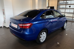 LADA VESTA