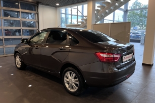 LADA VESTA