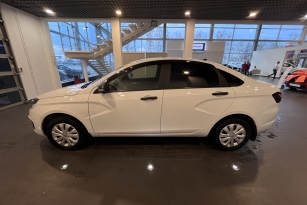 LADA VESTA