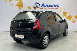 RENAULT SANDERO