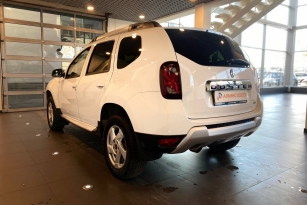 RENAULT DUSTER