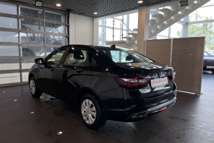 LADA VESTA