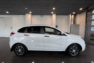 LADA XRAY
