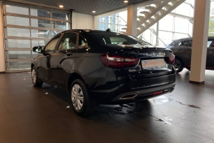 LADA VESTA