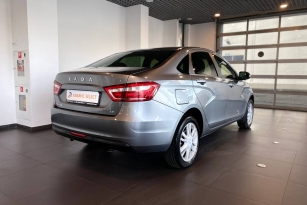 LADA VESTA