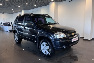 CHEVROLET NIVA