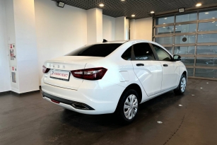 LADA VESTA