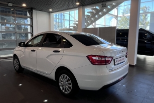 LADA VESTA