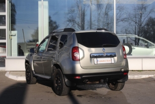 RENAULT DUSTER