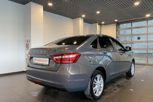 LADA VESTA