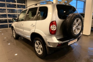 CHEVROLET NIVA