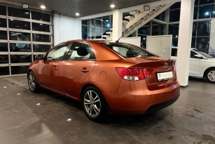 KIA CERATO