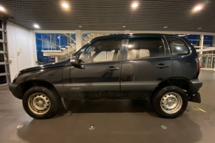 CHEVROLET NIVA