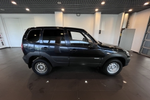 CHEVROLET NIVA