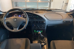 LADA 21230