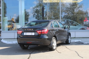 LADA VESTA