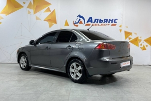 MITSUBISHI LANCER