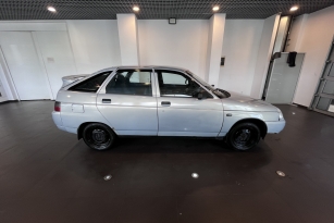 LADA 2112