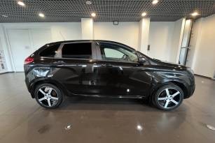 LADA XRAY