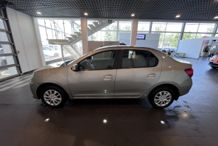 RENAULT LOGAN