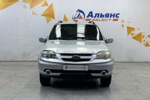 CHEVROLET NIVA