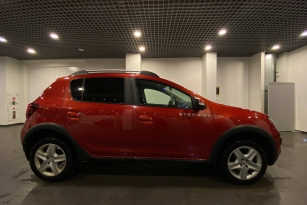 RENAULT SANDERO STEPWAY