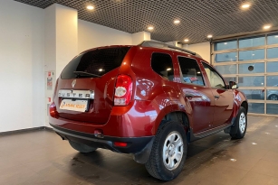 RENAULT DUSTER