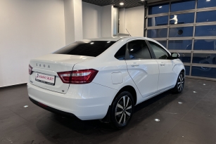 LADA VESTA
