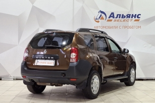 RENAULT DUSTER