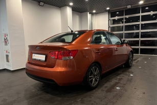 KIA CERATO