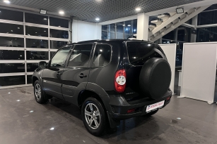 CHEVROLET NIVA
