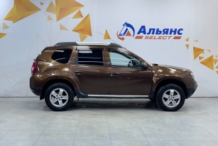 RENAULT DUSTER