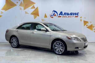 TOYOTA CAMRY