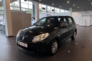 RENAULT SANDERO