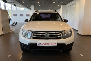 RENAULT DUSTER