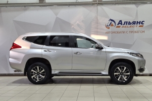 MITSUBISHI PAJERO SPORT