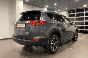 TOYOTA RAV 4