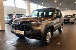 LADA NIVA TRAVEL
