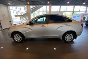 LADA VESTA