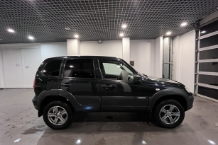 CHEVROLET NIVA