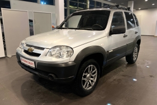 CHEVROLET NIVA