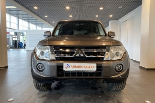 MITSUBISHI PAJERO