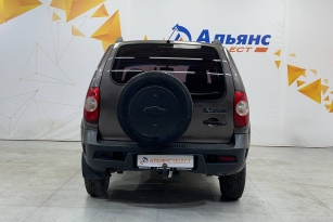 CHEVROLET NIVA
