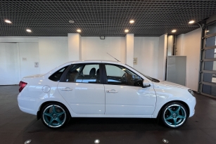 LADA GRANTA