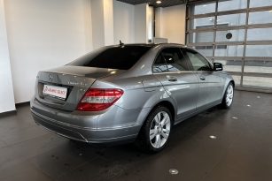 MERCEDES-BENZ B