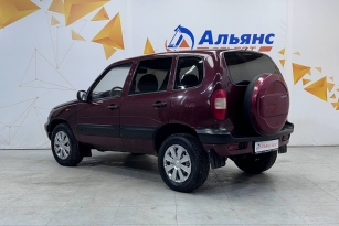 CHEVROLET NIVA