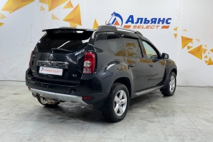 RENAULT DUSTER