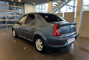 RENAULT LOGAN