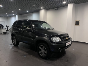 CHEVROLET NIVA