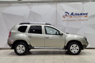 RENAULT DUSTER